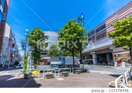日本の川崎都市景観 6月。東急電鉄 新丸子駅などを望む 日本の川崎都市景観 6月。東急電鉄 新丸子駅などを望む 115376436