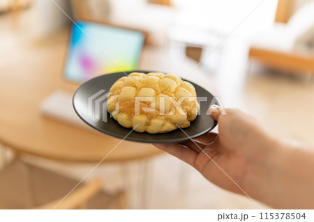 メロンパンのある生活 115378504