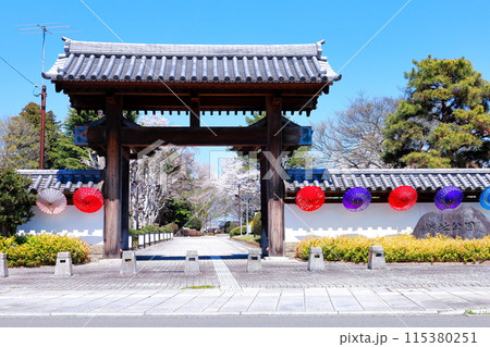 壬生町城址公園 二の丸門(復元)/栃木県壬生町 壬生町城址公園 二の丸門(復元)/栃木県壬生町 115380251