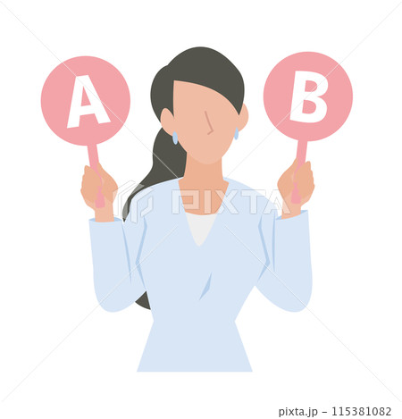 AとBで比較検討をする女性のビジネスパーソン AとBで比較検討をする女性のビジネスパーソン 115381082