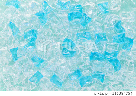 アクリルアイスと炭酸水のブルーの涼しげな背景 115384754