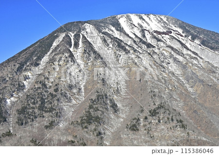 奥日光明智平展望台から男体山を望む 奥日光明智平展望台から男体山を望む 115386046