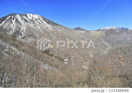 奥日光明智平から女峰山を望む 115386048