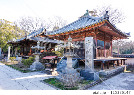 四国霊場第84番札所屋島寺（香川県高松市） 115386147