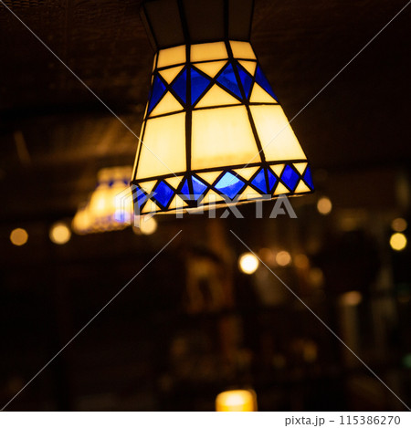 レトロな照明 115386270