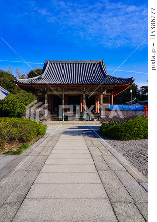 本堂 四国霊場第84番札所 屋島寺(香川県高松市) 本堂 四国霊場第84番札所 屋島寺(香川県高松市) 115386277