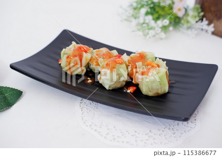 delicious fresh dim sum as a background delicious fresh dim sum as a background 115386677