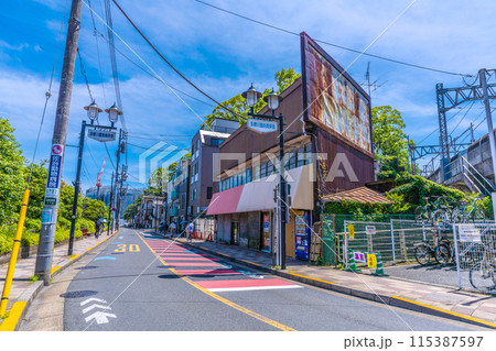 日本の東京都市景観　東急電鉄 多摩川駅(南口）前などを望む 115387597