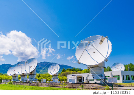 (長野県)野辺山宇宙電波観測所 パラボラアンテナ (長野県)野辺山宇宙電波観測所 パラボラアンテナ 115388353