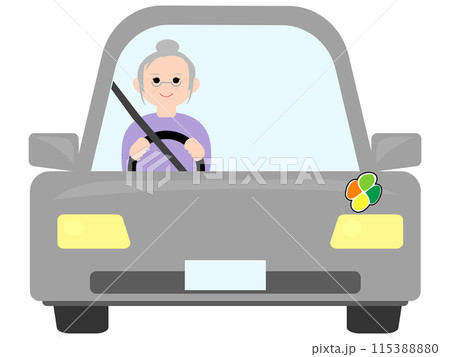 車を運転するシニア女性 車を運転するシニア女性 115388880