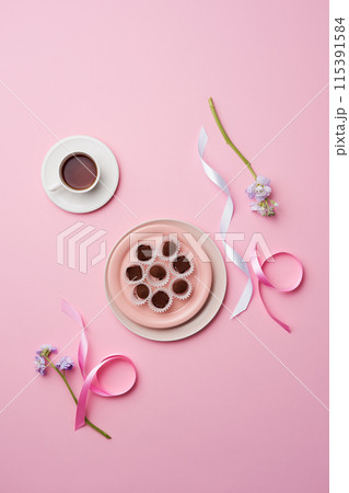 Sweet chocolate and coffee 115391584