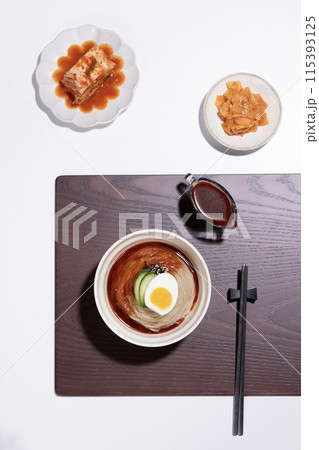 Bibim naengmyeon that's cool in summer 115393125