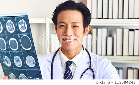 脳外科医師 医者イメージ 脳外科医師 医者イメージ 115394845