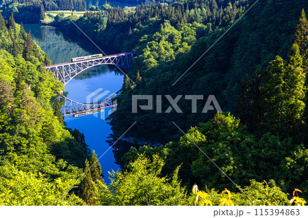 【福島県・奥会津】新緑美しい、第1只見川橋梁 【福島県・奥会津】新緑美しい、第1只見川橋梁 115394863