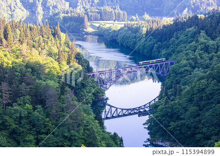 【福島県･奥会津】新緑美しい、第1只見川橋梁 115394899