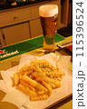 ビールとポテトフライ 115396524