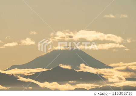 雲上の富士山 115396719