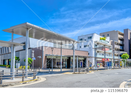 東京都調布市の都市風景　布田駅 115396870