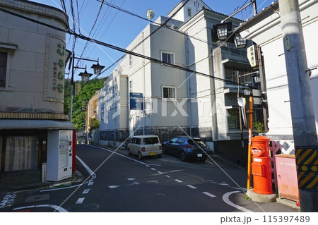 レトロな浅間温泉の町並み　長野県松本市 115397489
