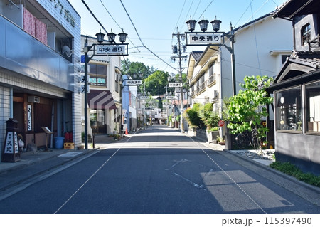 レトロな浅間温泉の町並み　長野県松本市 115397490
