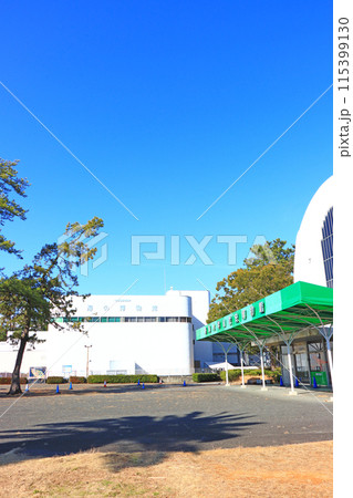静岡県静岡市、東海大学海洋科学博物館の風景 115399130