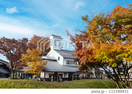 長野県小布施町　秋の里山風景 115399931
