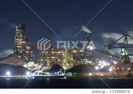 夜のコンビナート 115400878