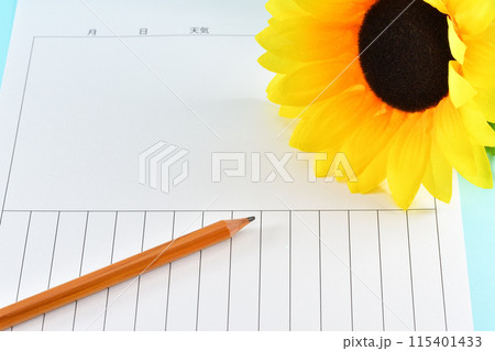 絵日記とヒマワリで夏休みの宿題のイメージ 絵日記とヒマワリで夏休みの宿題のイメージ 115401433