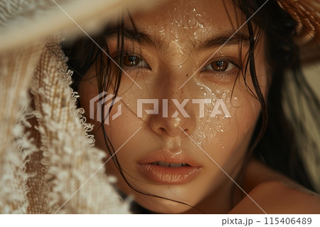 Close Up Portrait of Wet Woman's Faceのイラスト素材 [115406489] - PIXTA