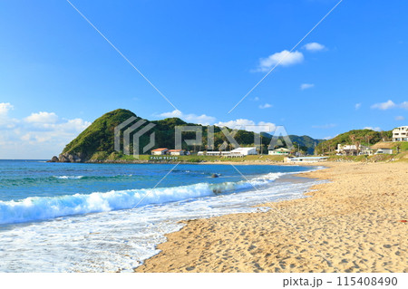 【福岡県】快晴の糸島 二見ヶ浦海岸 115408490