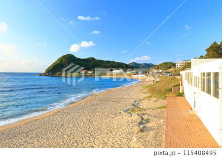 【福岡県】快晴の糸島 二見ヶ浦海岸 【福岡県】快晴の糸島 二見ヶ浦海岸 115408495