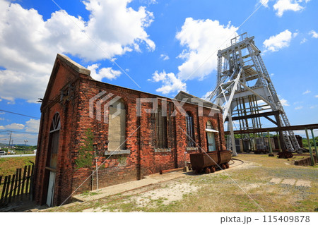 【福岡県】快晴の三井三池炭鉱宮原坑の第二竪坑櫓(明治日本の産業革命遺産) 【福岡県】快晴の三井三池炭鉱宮原坑の第二竪坑櫓(明治日本の産業革命遺産) 115409878