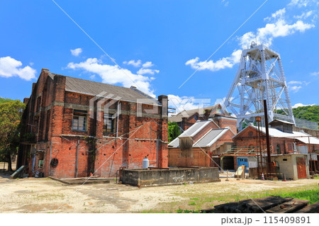 【熊本県】快晴の三井三池炭鉱万田坑の第二竪坑櫓(明治日本の産業革命遺産) 【熊本県】快晴の三井三池炭鉱万田坑の第二竪坑櫓(明治日本の産業革命遺産) 115409891