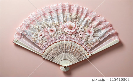 ピンクの扇子 115410802