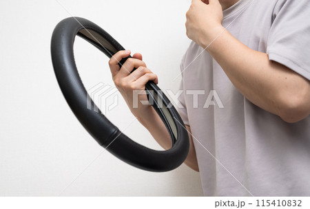 ステアリングカバー 115410832