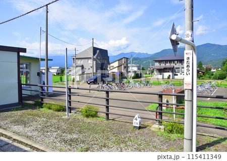 えちごトキめき鉄道妙高はねうまラインの妙高高原駅から上越妙高駅までの車窓風景(2022年夏) えちごトキめき鉄道妙高はねうまラインの妙高高原駅から上越妙高駅までの車窓風景(2022年夏) 115411349