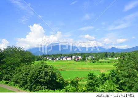 えちごトキめき鉄道妙高はねうまラインの妙高高原駅から上越妙高駅までの車窓風景(2022年夏) えちごトキめき鉄道妙高はねうまラインの妙高高原駅から上越妙高駅までの車窓風景(2022年夏) 115411402