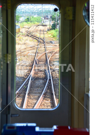 えちごトキめき鉄道妙高はねうまラインの妙高高原駅から上越妙高駅までの車窓風景(2022年夏) 115411412