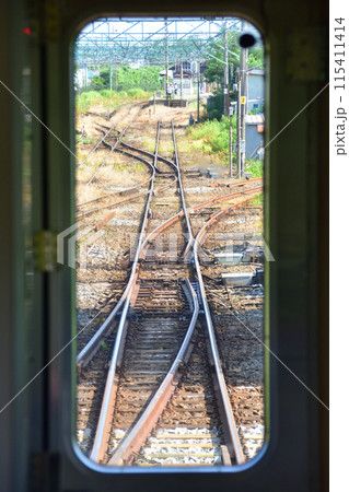 えちごトキめき鉄道妙高はねうまラインの妙高高原駅から上越妙高駅までの車窓風景(2022年夏) 115411414