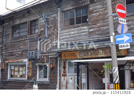 大阪市中崎町の古い町並み 大阪市中崎町の古い町並み 115411928