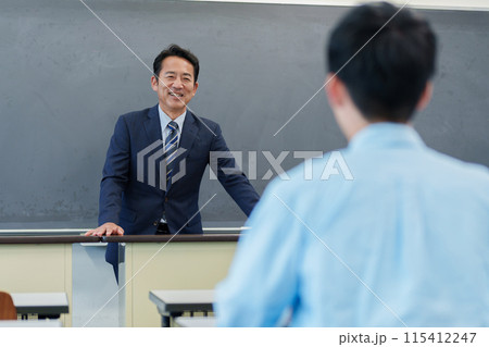 予備校 講師 生徒 予備校 講師 生徒 115412247