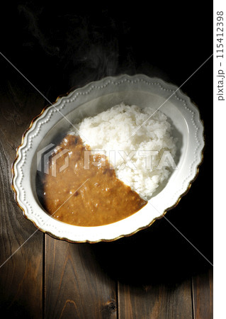 熱々カレーライスの単品撮影 熱々カレーライスの単品撮影 115412398