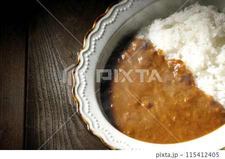熱々カレーライスの単品撮影 熱々カレーライスの単品撮影 115412405
