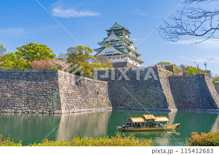 【春の大阪城公園】大阪城天守閣と御座船 【春の大阪城公園】大阪城天守閣と御座船 115412683