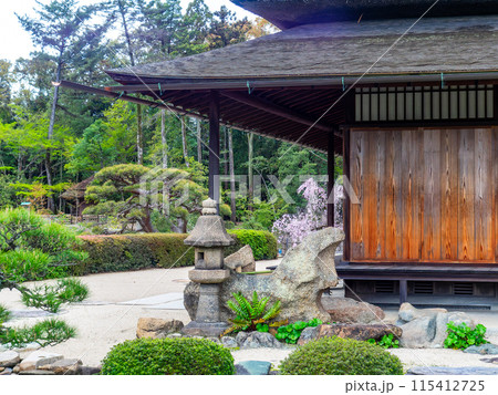 春の岡山 後楽園の趣深い景色 延養亭の美しい庭 春の岡山 後楽園の趣深い景色 延養亭の美しい庭 115412725