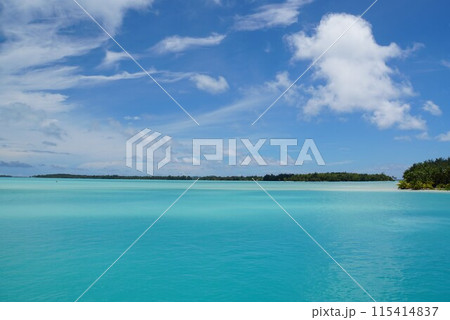 ボラボラ島の青い海 ボラボラ島の青い海 115414837