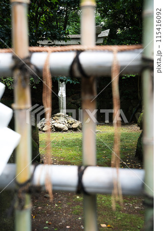 神社の紙垂(しで) 神社の紙垂(しで) 115416092