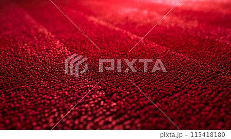 ふかふかのレッドカーペットのクローズアップ背景 115418180