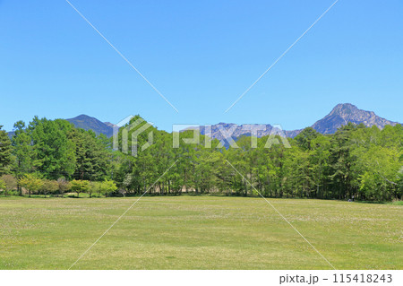 八ヶ岳農場から望む5月の八ヶ岳 八ヶ岳農場から望む5月の八ヶ岳 115418243