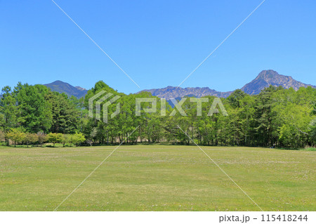 八ヶ岳農場から望む5月の八ヶ岳 八ヶ岳農場から望む5月の八ヶ岳 115418244